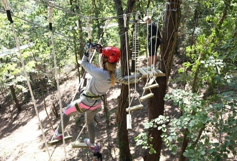 هتل Etno Naselje Vrdnička Kula