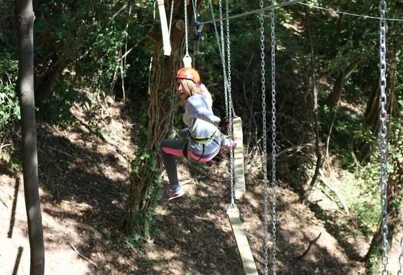 هتل Etno Naselje Vrdnička Kula