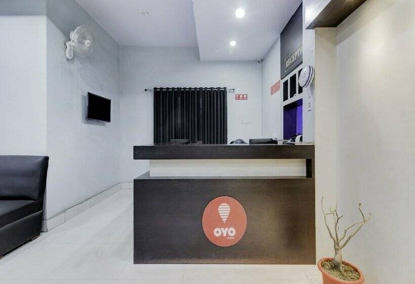 Hotelli Navneet Residency By Oyo Rooms