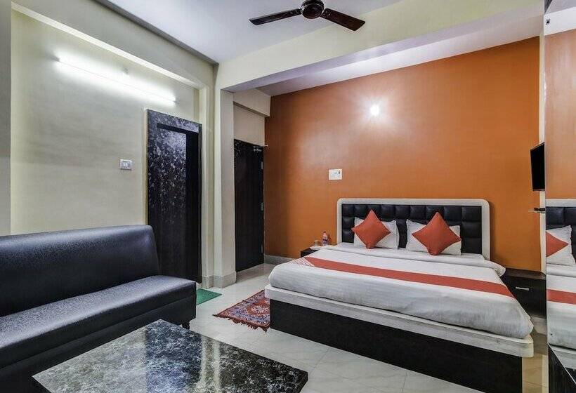 Hotelli Navneet Residency By Oyo Rooms