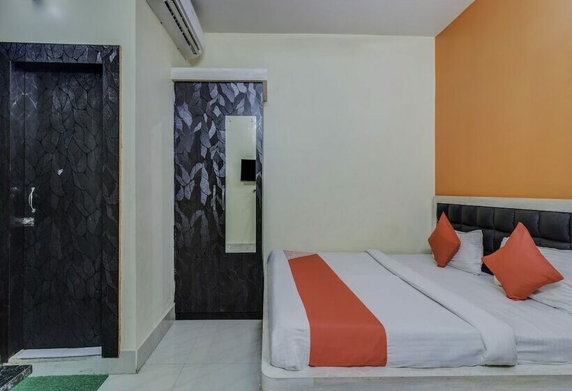Hotelli Navneet Residency By Oyo Rooms