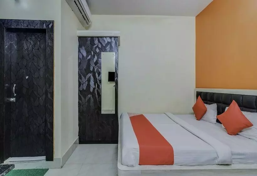 ホテル Navneet Residency By Oyo Rooms
