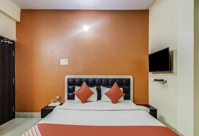 Hotelli Navneet Residency By Oyo Rooms