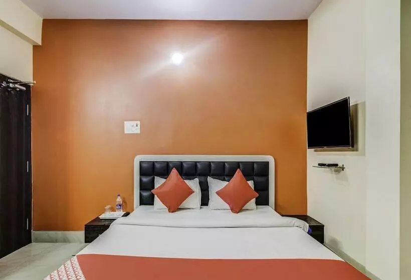 ホテル Navneet Residency By Oyo Rooms