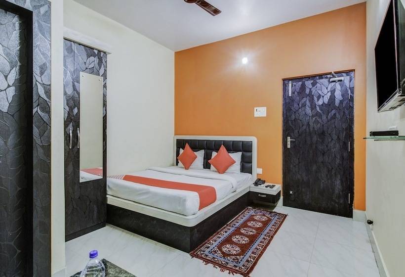 Hotelli Navneet Residency By Oyo Rooms