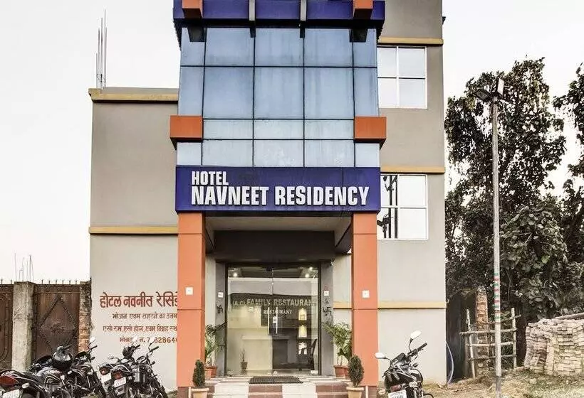 ホテル Navneet Residency By Oyo Rooms