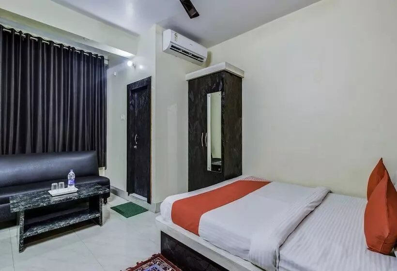 ホテル Navneet Residency By Oyo Rooms