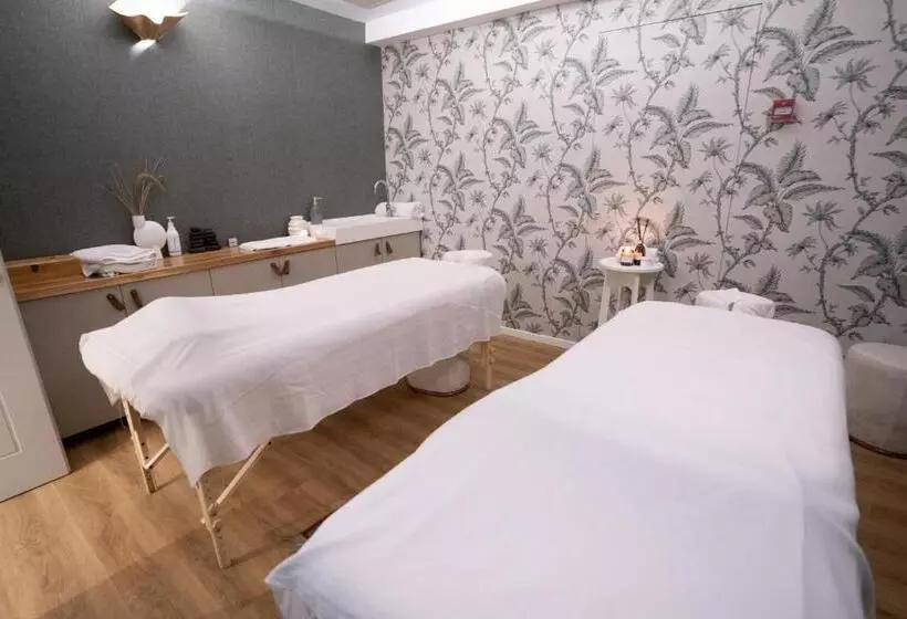 Zamarin Hotel & Spa
