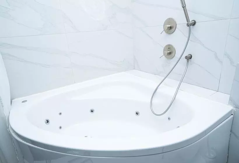 Zamarin Hotel & Spa
