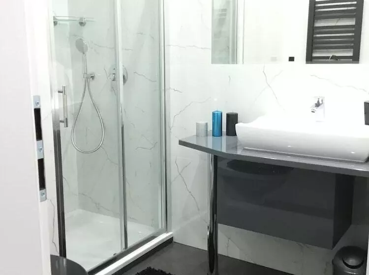 Neo Apartments