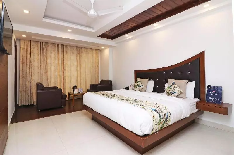 Oyo 16063 Hotel Grand Valley