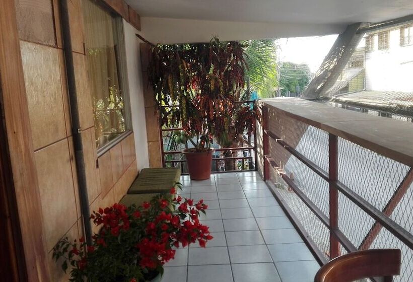 فندق صغير Hospedaje Doña Ana