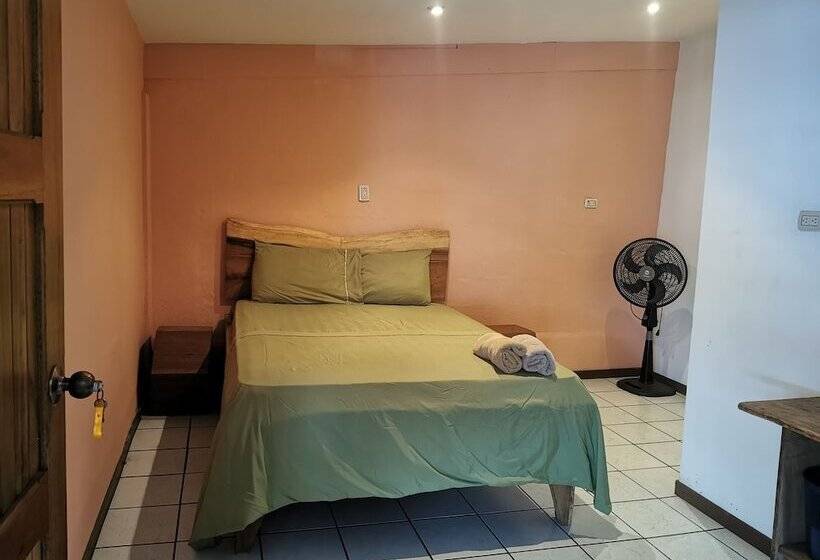 فندق صغير Hospedaje Doña Ana