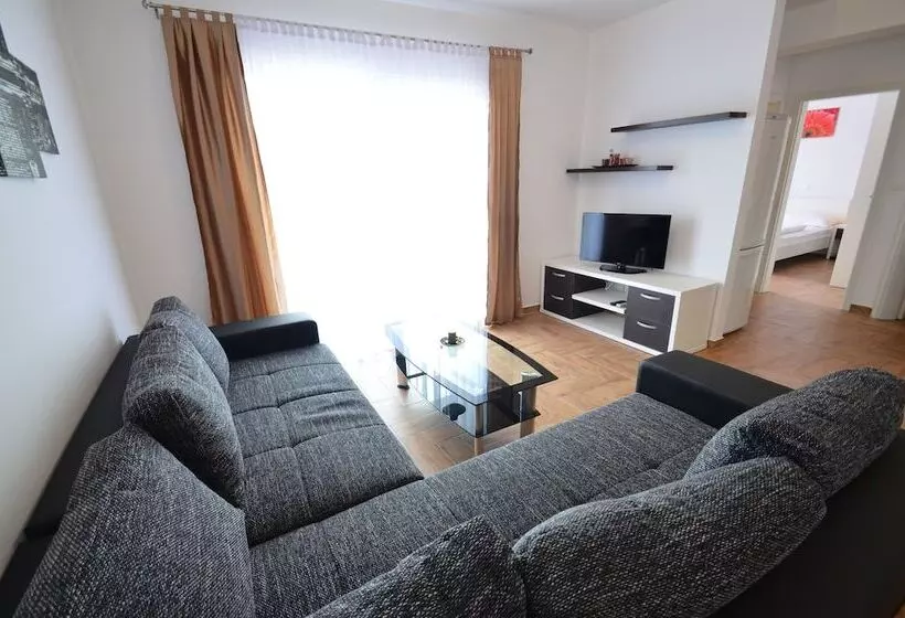 Apartments Villa Visnjik