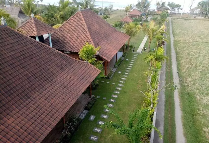 Aamiaismajoitus (B&B) Emir Surfcamp
