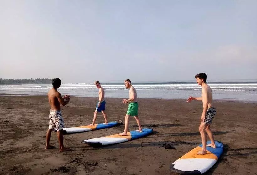 Aamiaismajoitus (B&B) Emir Surfcamp