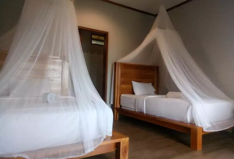 Aamiaismajoitus (B&B) Emir Surfcamp