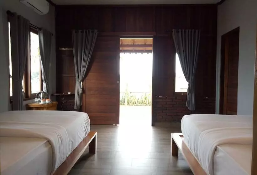 Aamiaismajoitus (B&B) Emir Surfcamp