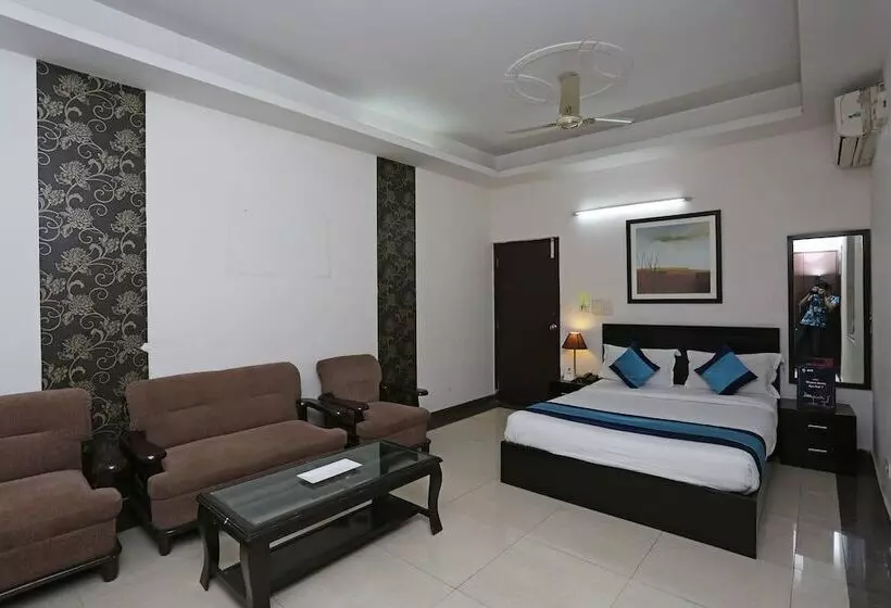 Fabhotel F9 H Block Sector 51