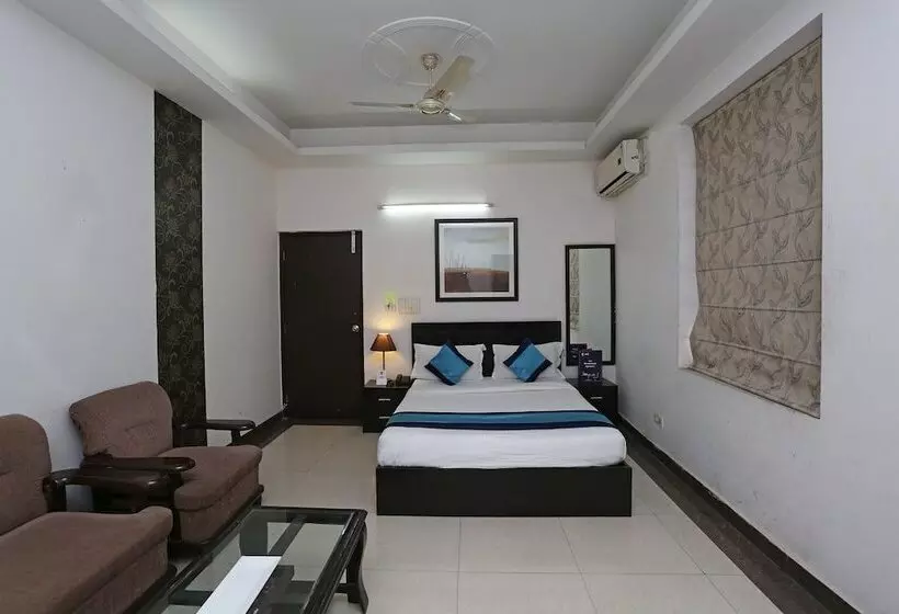 Fabhotel F9 H Block Sector 51