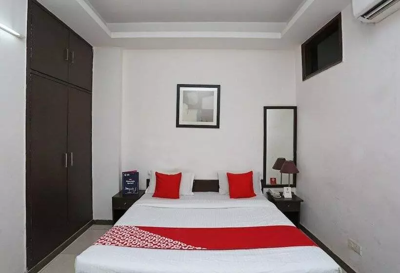 Fabhotel F9 H Block Sector 51