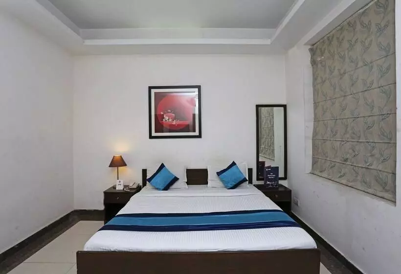 Fabhotel F9 H Block Sector 51