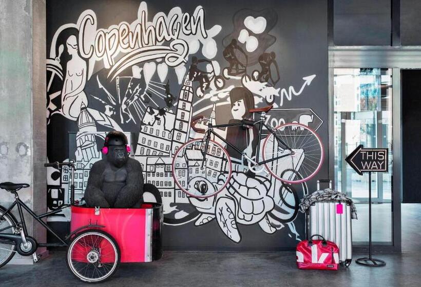 Отель Moxy Copenhagen Sydhavnen