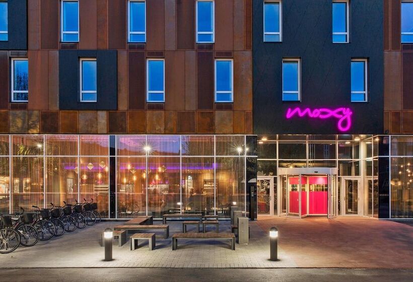 Отель Moxy Copenhagen Sydhavnen