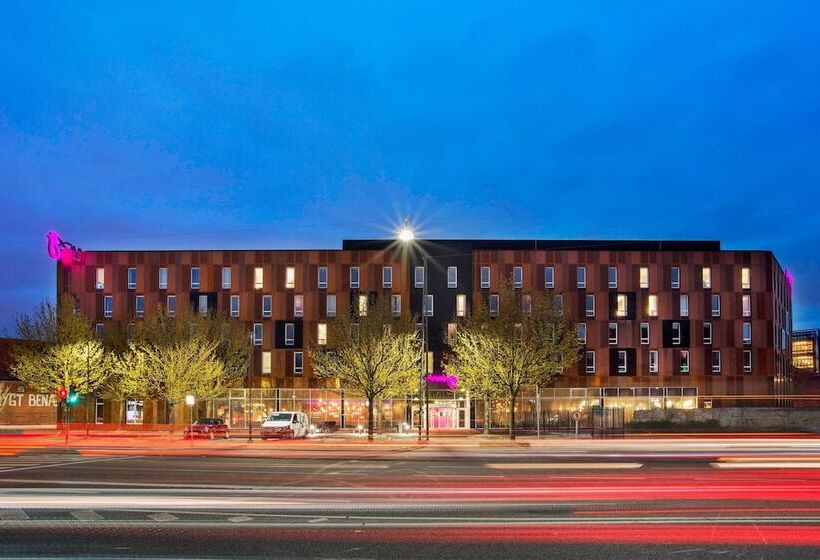 Отель Moxy Copenhagen Sydhavnen