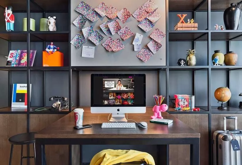 ホテル Moxy Copenhagen Sydhavnen