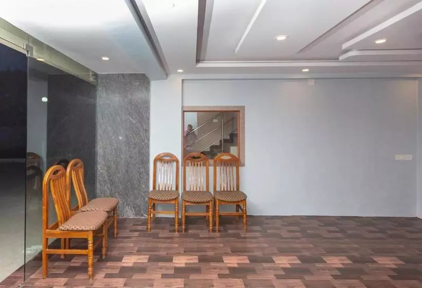 Hotelli Oyo 23518 Moon Bay