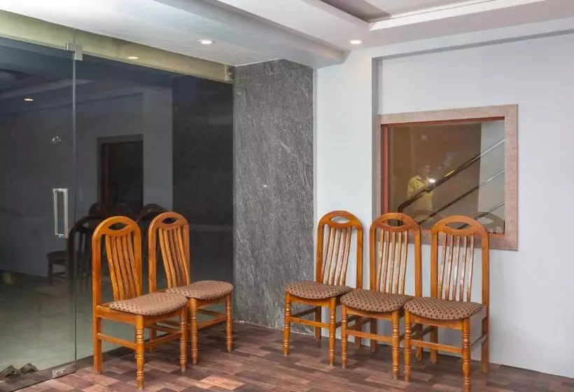 Hotelli Oyo 23518 Moon Bay