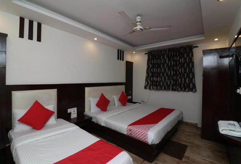 בית מלון כפרי Sahib By Oyo