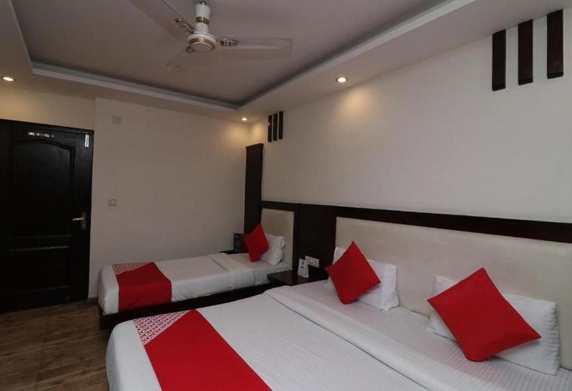 בית מלון כפרי Sahib By Oyo