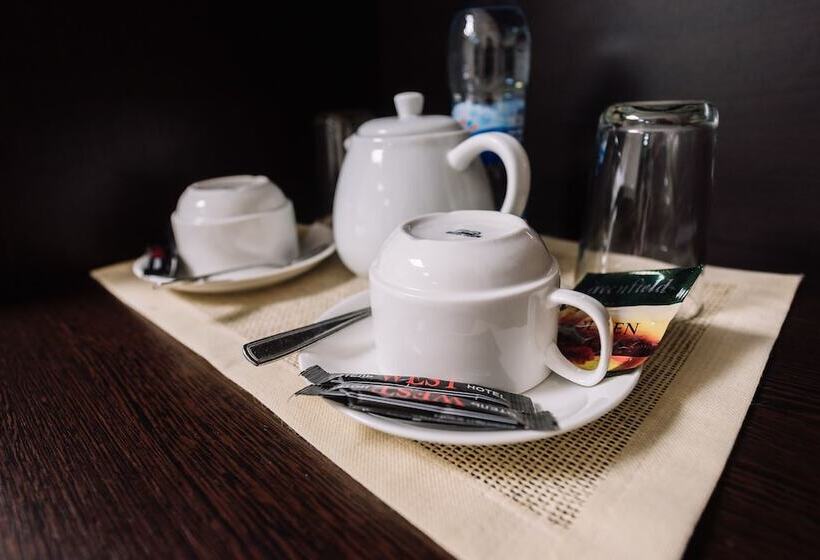 בית מלון כפרי West