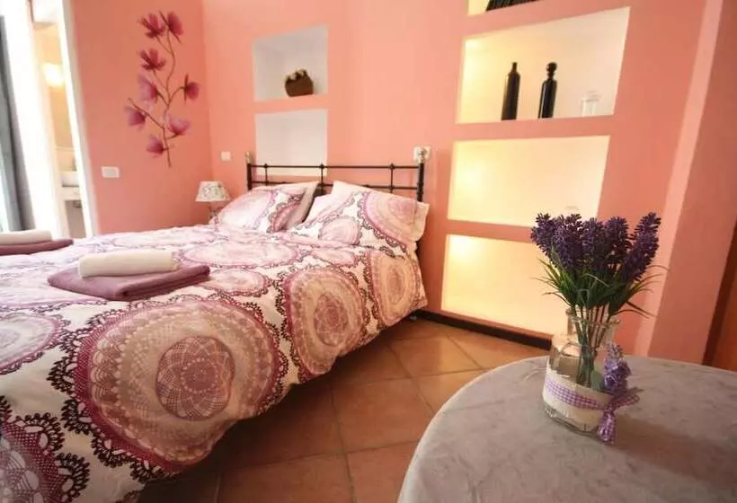 7 Archi Bed & Breakfast