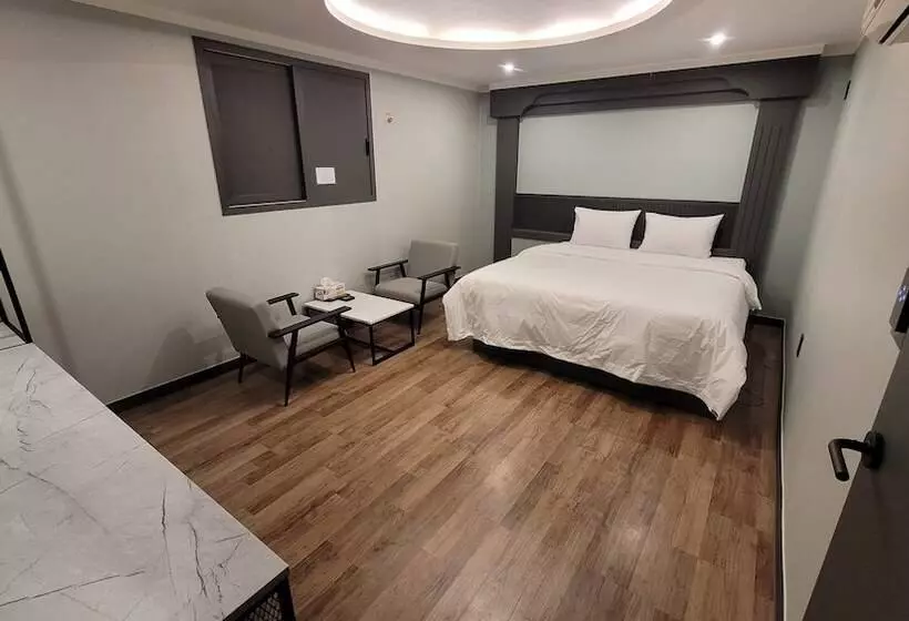 Cc Motel