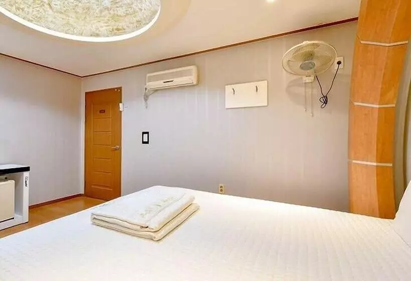 Cc Motel