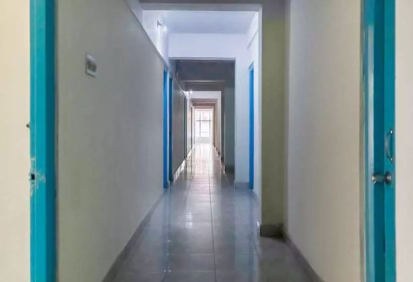 ホテル Hindustan By Oyo Rooms