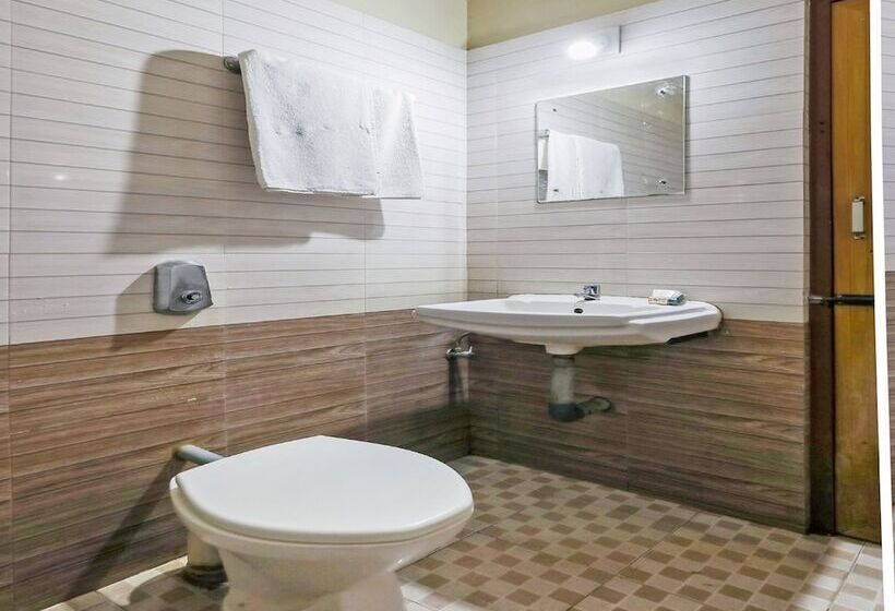 בית מלון כפרי Hindustan By Oyo Rooms