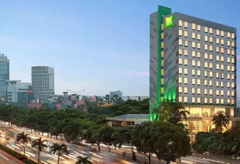 ホテル Ibis Styles Jakarta Simatupang