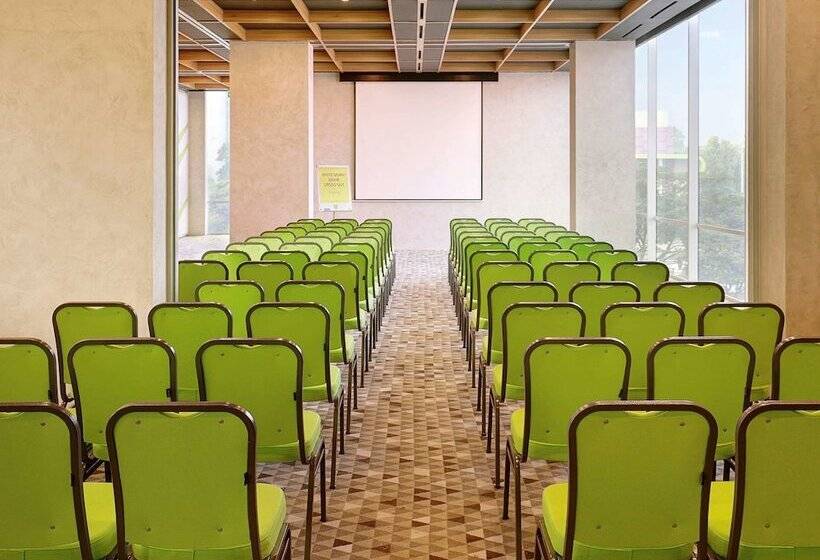 فندق Ibis Styles Jakarta Simatupang