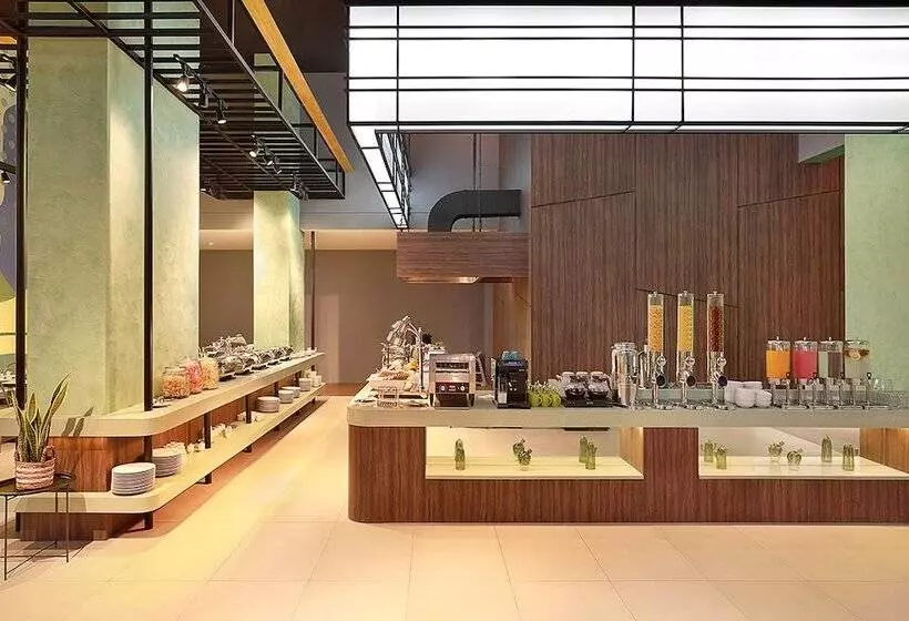 ホテル Ibis Styles Jakarta Simatupang