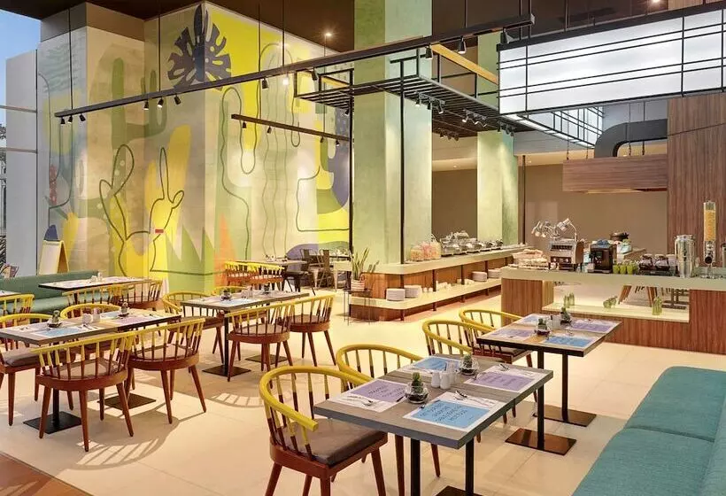 ホテル Ibis Styles Jakarta Simatupang