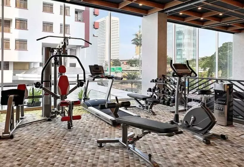 ホテル Ibis Styles Jakarta Simatupang