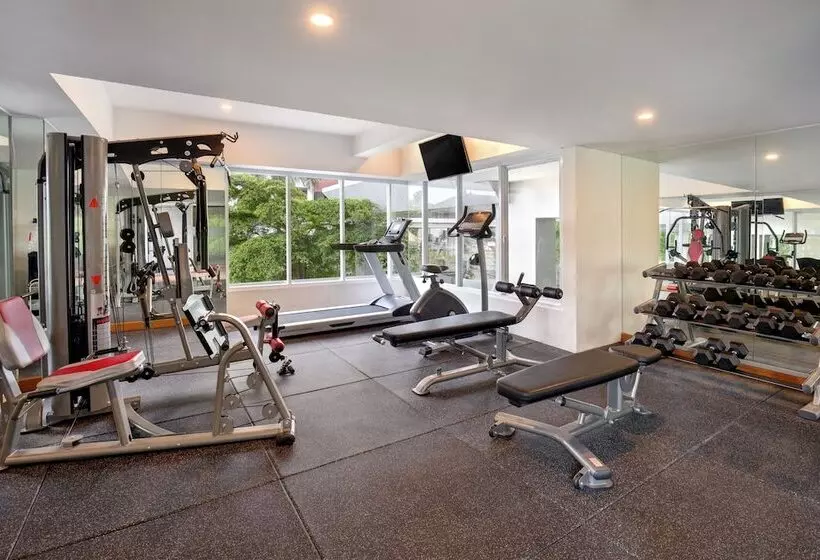 ホテル Ibis Styles Jakarta Simatupang