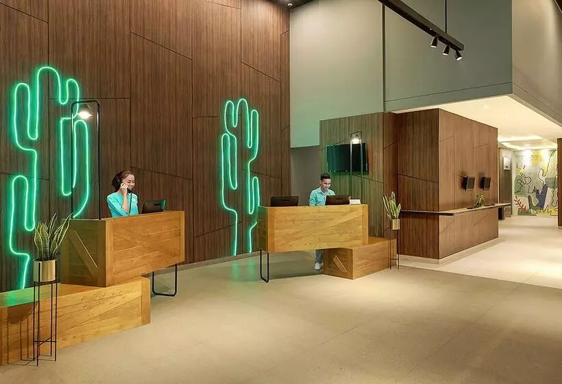 ホテル Ibis Styles Jakarta Simatupang