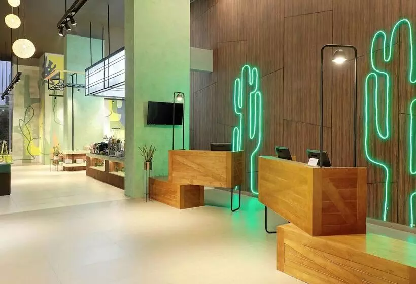 ホテル Ibis Styles Jakarta Simatupang