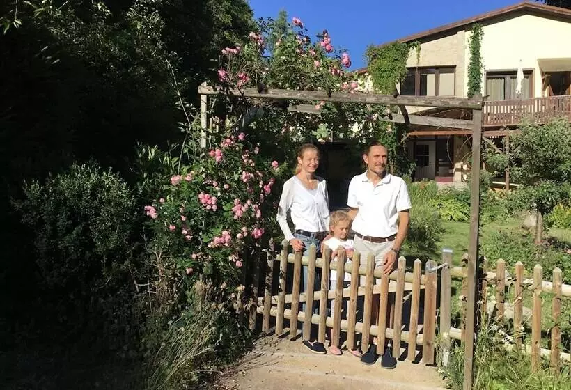 Hotelli Landferienhaus Linde