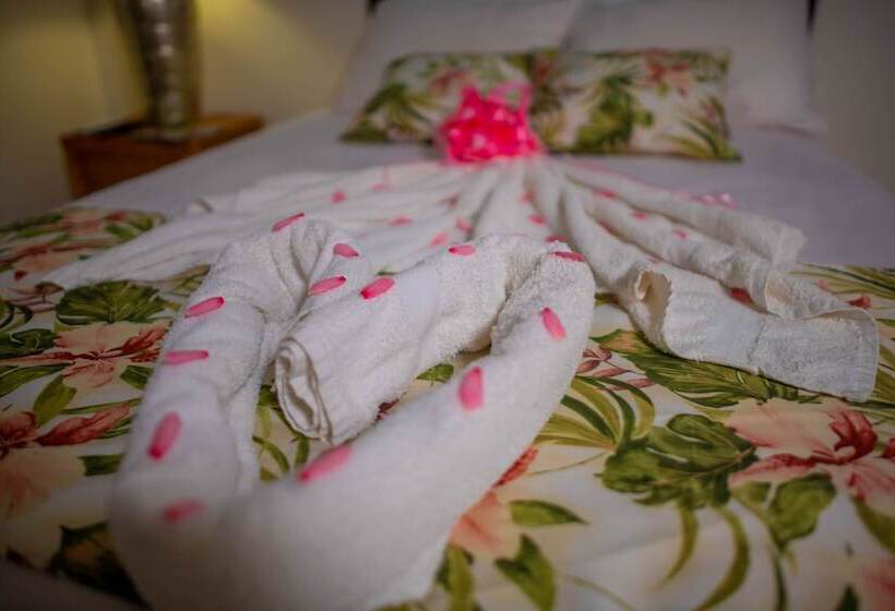 هتل Ocean S Edge Lodge Restaurant & Bar